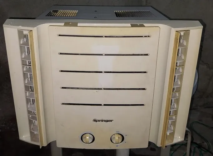 Ar Condicionado de Janela Springer 10.000 BTUs