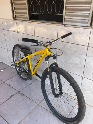 Quadro nero 5 amarela tamanho 15 