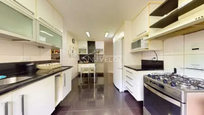 Apartamento : / Residencial / Santo Cristo