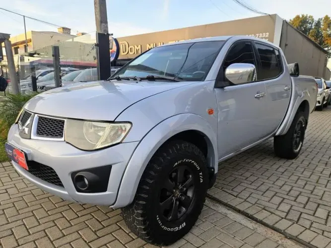 Mitsubishi L200 Triton HPE 3.2 CD TB Int.diesel AUT 2011