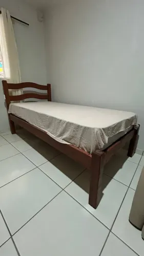 Cama Solteiro madeira maciça com Colchão