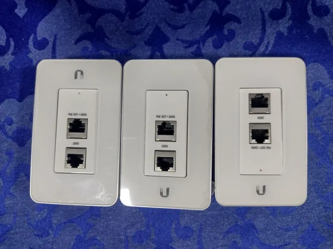 3 unidades, ponto de acesso ubiquiti usado em ótimo estado funcionando perfeitamente