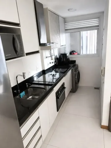 Imóvel para venda possui 56 metros quadrados com 2 quartos em Jardim Camburi - Vitória - E