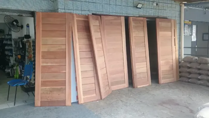 PORTA MADEIRA MASSARANDUBA DISPONIVEIS EM LOJA