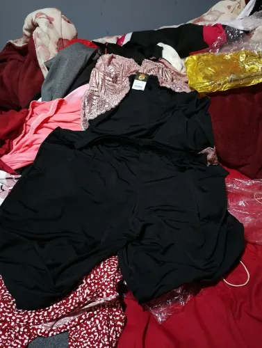 Vendo algumas peças de leguis meias e pijamas