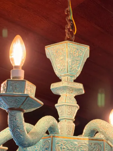 Lustre Antigo de Cerâmica