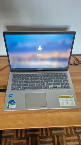 Notebook Asus | i3 11ª Geração | 4gb de ram (expansivel) | 256gb ssd