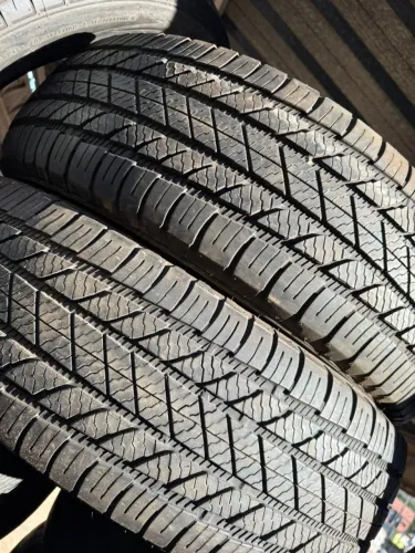 Pneu 235/65/18 Dueler HT 90 % vida útil