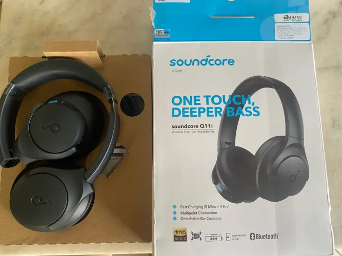 Headphone Anker Soundcore Q11i novo na caixa
