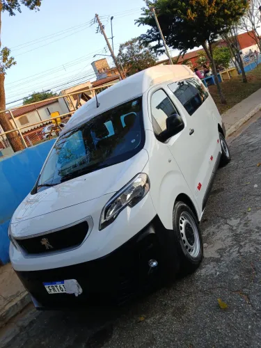 Peugeot Expert Minibus 1.6 Turbo Diesel 2021
