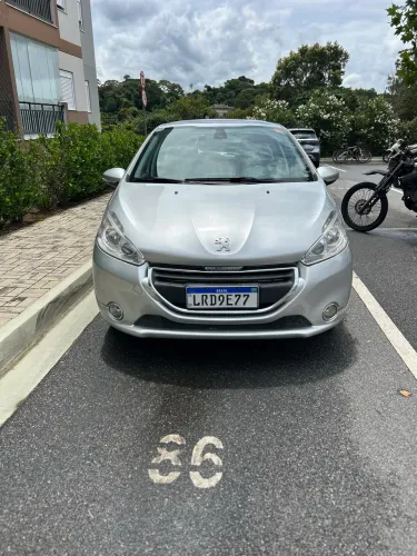 Peugeot 208 Griffe 1.6 Flex 16V 5P Aut. 2014