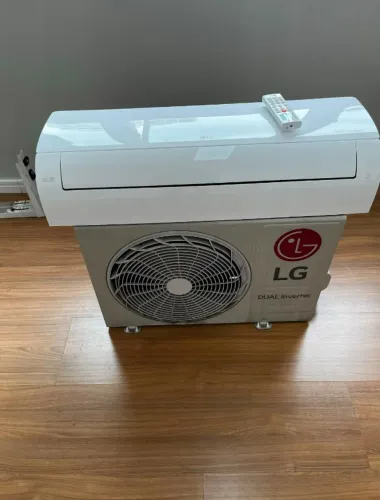 Ar Condicionado Split Inverter LG Hi Wall DUAL Compact +AI 11000 BTUs Frio - 220V