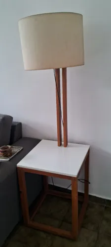 Luminaria com mesa