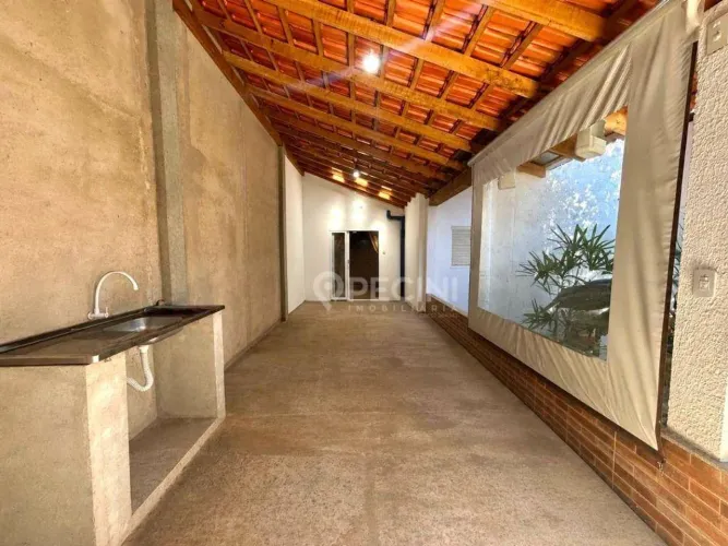 Casa a venda no Bairro Santana em Rio Claro.