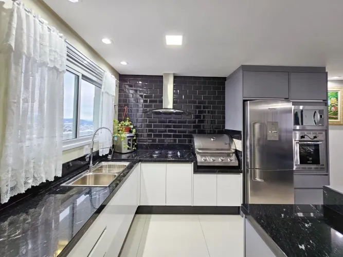 Apartamento Vista Mar 3 Suítes Aluguel Anual Phoenix Tower FG Balneário Camboriú