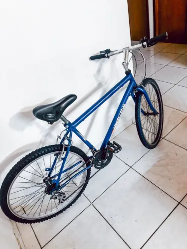 Bicicleta azul aro 26