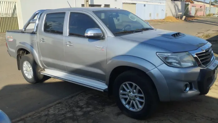 Caminhonete Hilux 2014/15