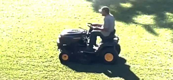 Vendo Mini trator cortador de grama