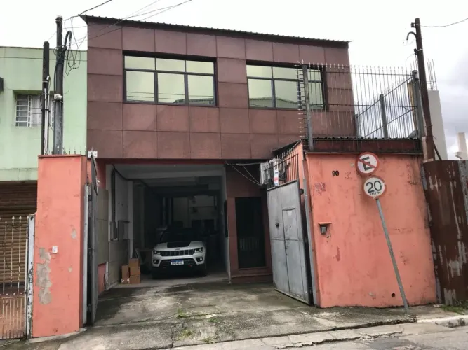Galpão na Rua Horácio Moura, 90 280 m²