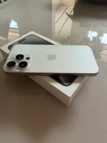 iPhone 15 Pro Max 256 G Branco 