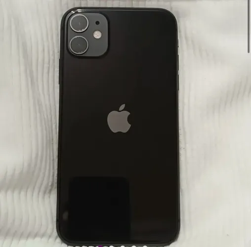 iPhone 11 semi novo
