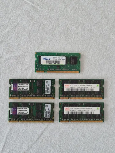 Lote 5 Memórias RAM DDR2 1GB para Notebook ? 5GB<br>