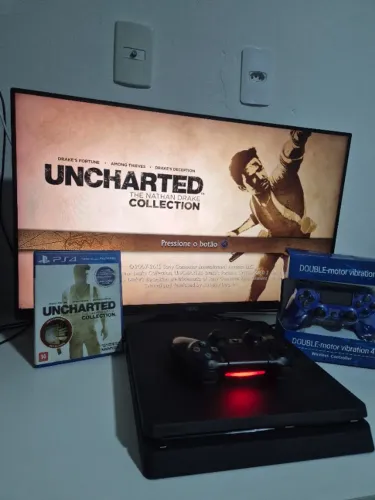 PS4 Slim 1TB + 2 Controles + Uncharted Collection | 3 Meses de Garantia 