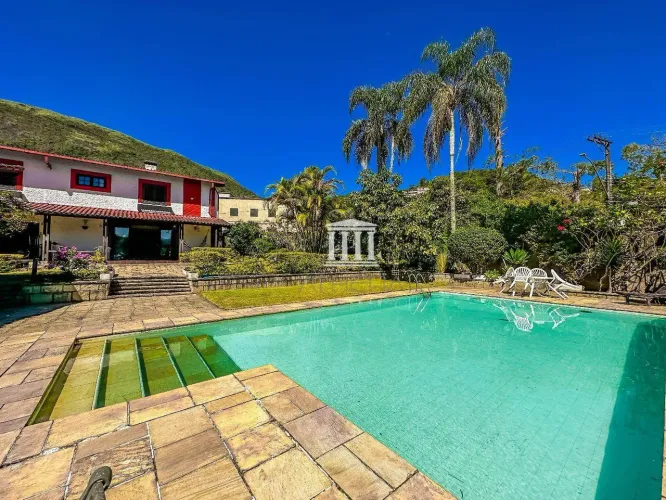 Casa com 10 dormitórios à venda, 700 m² por R$ 2.500.000,00 - Araras - Teresópolis/RJ