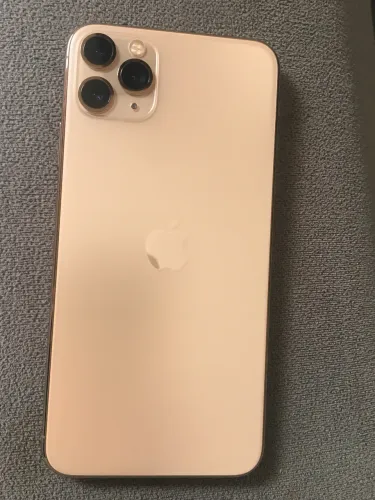 Vendo iPhone 11 Pro Max todo original 256g