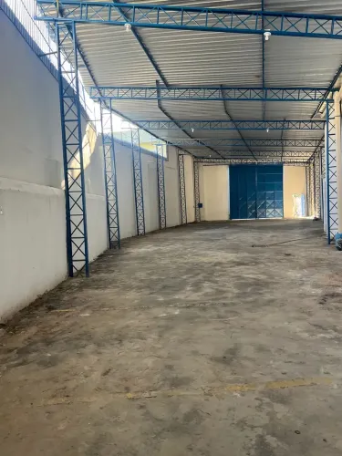 ALUGA-SE GALPÃO CENTRO DE MACEIÓ