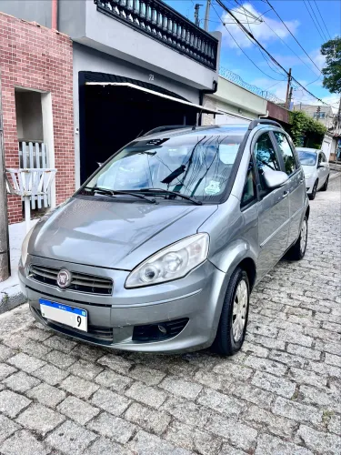 Fiat Idea Attractive 1.4 Fire Flex 8V 5P 2012