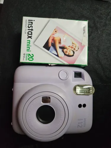 Câmera polaroid instax mini 12 