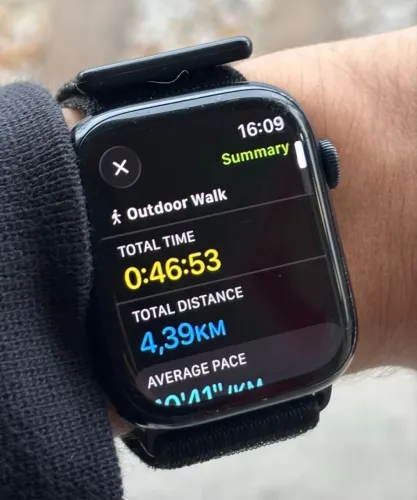 Apple Watch Series 9 GPS, 45mm e com acessórios originais!