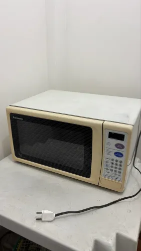 Micro-ondas Panasonic 36L com defeito - R$ 70