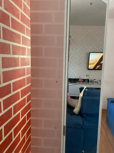 Armário multiuso com 3 espelho na porta