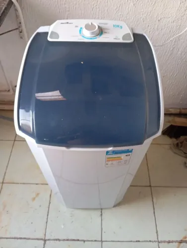 Tanquinho de lavar roupa