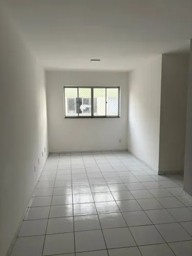 Alugo apartamento na Santa Lúcia (Ler a descrição)