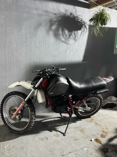 DT 180