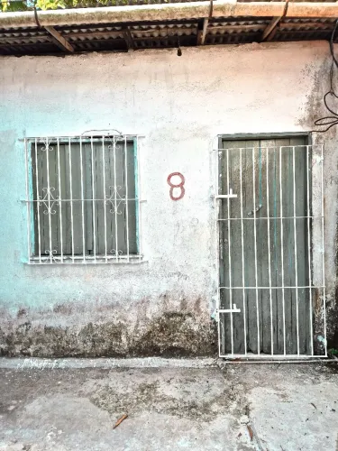 Alugo quarto com 2 cômodos