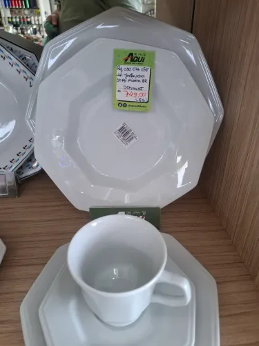 Aparelho de jantar, chá e café,  Schmidt. 