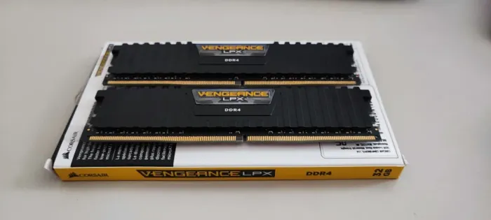 Memória RAM Corsair Vengeance LPX - 32GB - (2x16GB), 3600MHz, DDR4, CL18, CMK32GX4