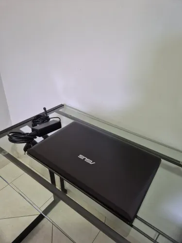 Notebook Asus X44C muito bem conservado.