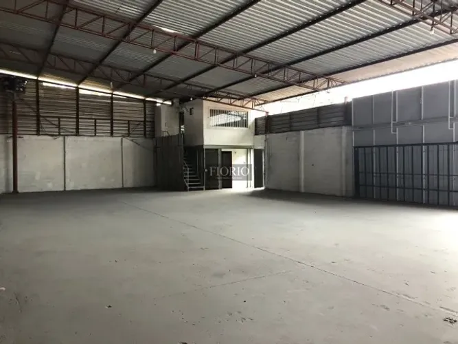 GALPÃO 300m² - LOCALIZAÇÃO ESTRATÉGICA | NOVO HORIZONTE