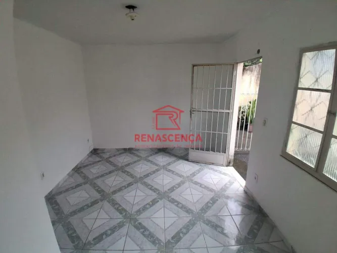 Excelente casa de vila, 02 qtos, próx. ao Miécimo de Campo Grande!