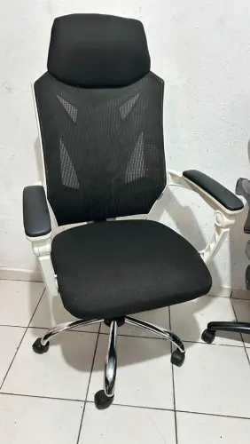Vendemos cadeira de escritório giratória reformadas