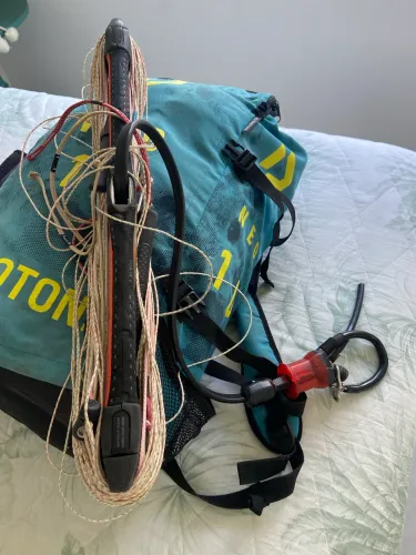 Vendo equipamento kitesurf