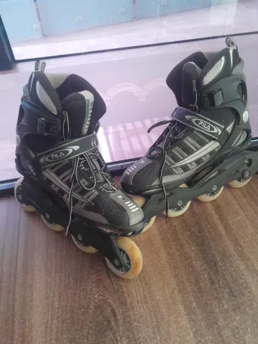 PATINS DA FILA SEMI NOVO?