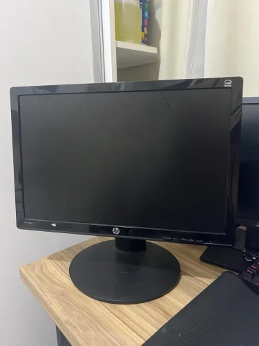Monitor HP L190HB 19 polegadas funcionando perfeitamente