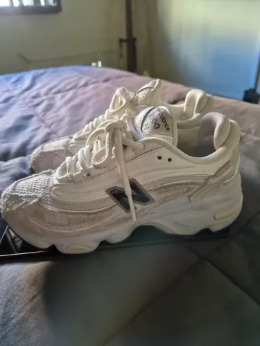 Tênis New balance 1000