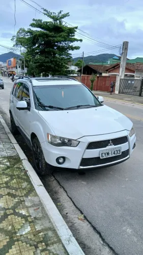 Mitsubishi Outlander 2.0 16V 160cv Aut. 2012